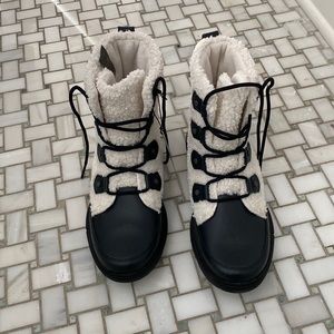 Brand new Sorel boots.